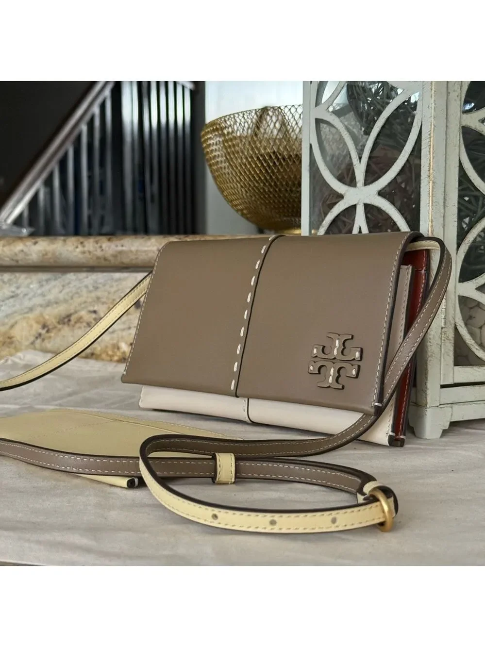 NWT!!Tory Burch McGraw wallet crossbody with zip cardholder